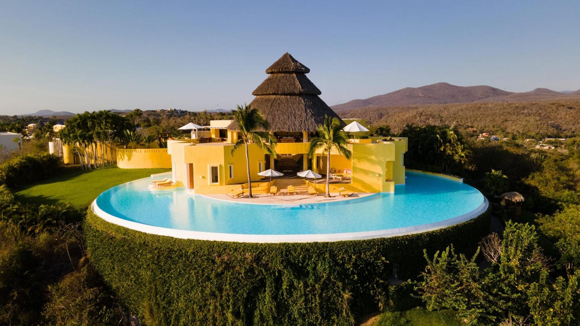 Sol De Oriente In Careyes Hotel Exterior photo